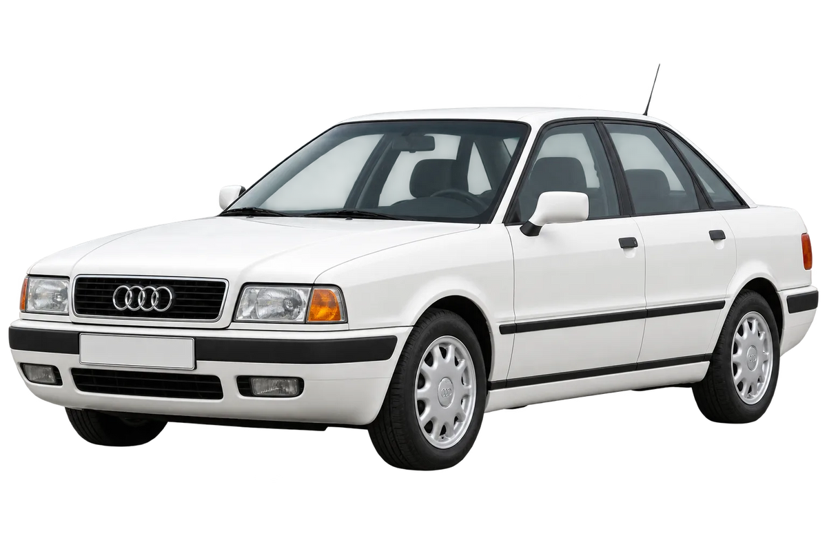 Witte Audi 80 B4, schuin van voren