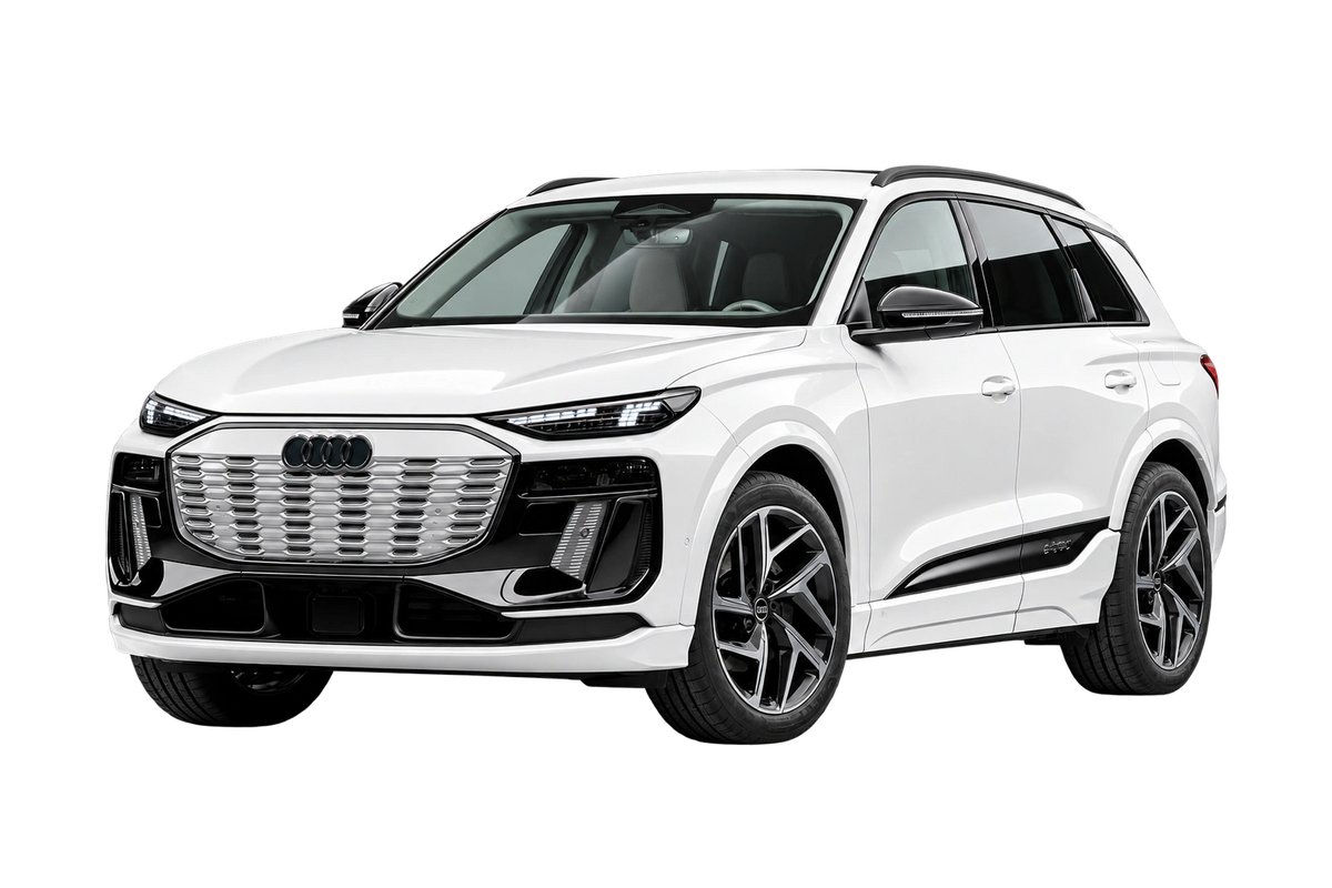 Witte Audi Q6 GF SUV e-tron, schuin van voren