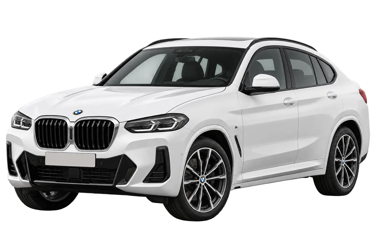 Witte BMW X4 G4X G02 Facelift 2021, schuin van voren