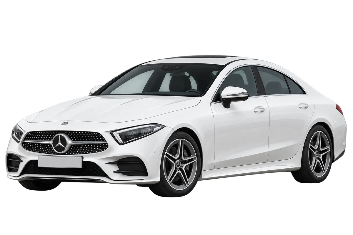 Witte Mercedes CLS R1ECLS 257 Coupé, schuin van voren