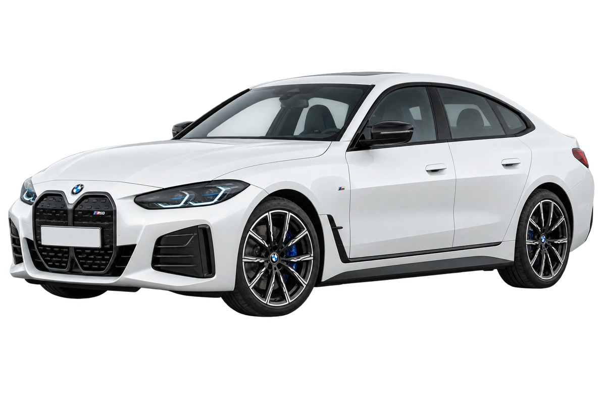 Witte BMW i4 M G4C, schuin van voren
