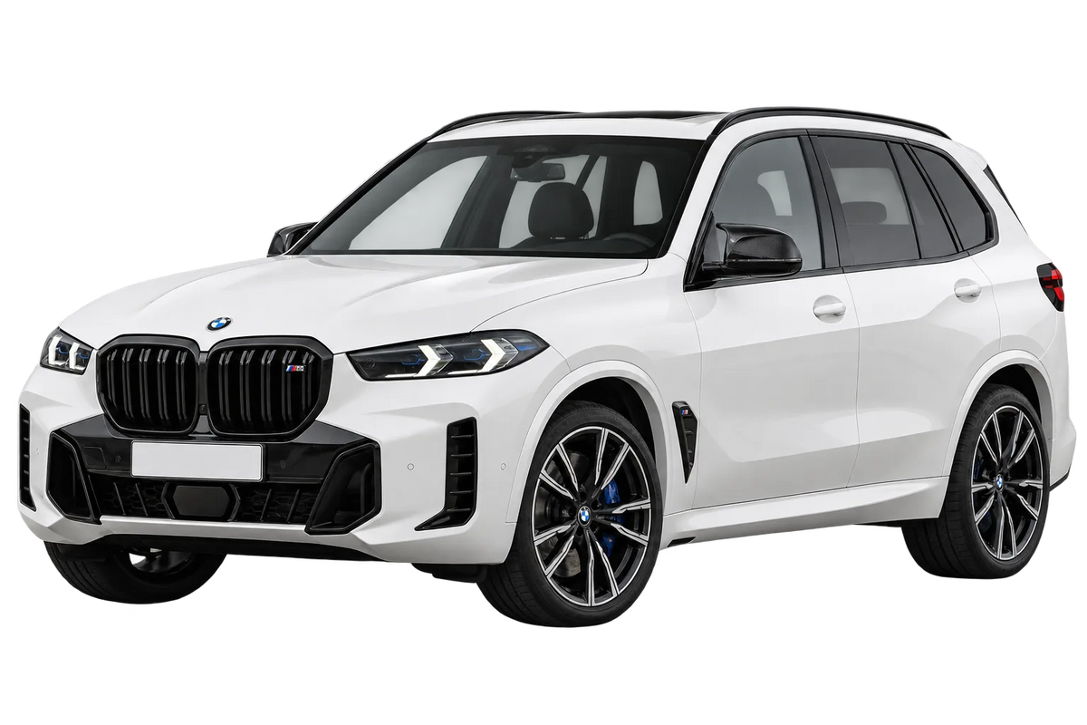 Witte BMW X5 M G5X G05 Facelift 2023, schuin van voren