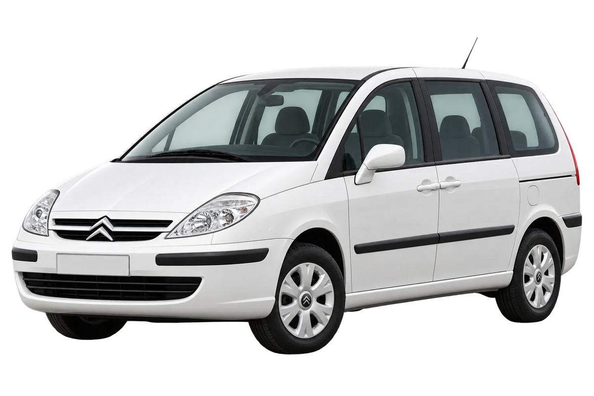 Witte Citroen C8 E*****, E, schuin van voren