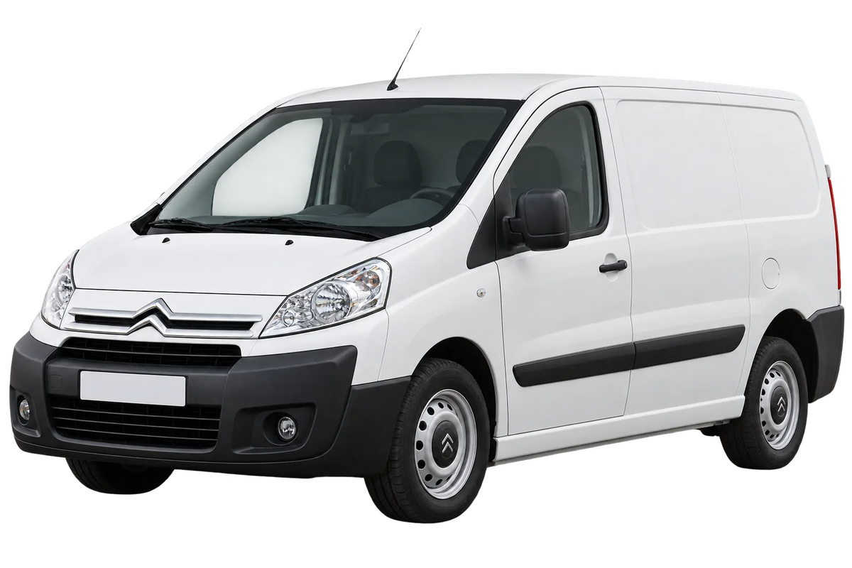 Witte Citroen Jumpy G9 con carrozzeria chiusa, schuin van voren