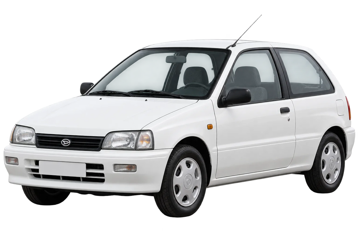 Witte Daihatsu Charade G200, schuin van voren