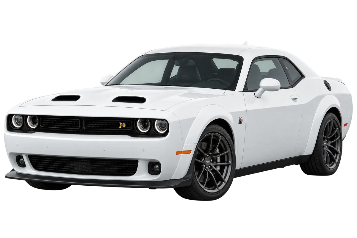 Witte Dodge Challenger A / LA Widebody, schuin van voren