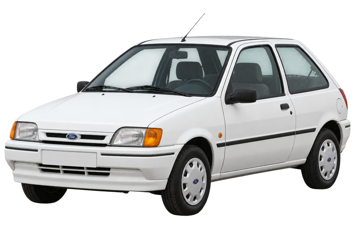 Witte Ford Fiesta GFJ, schuin van voren