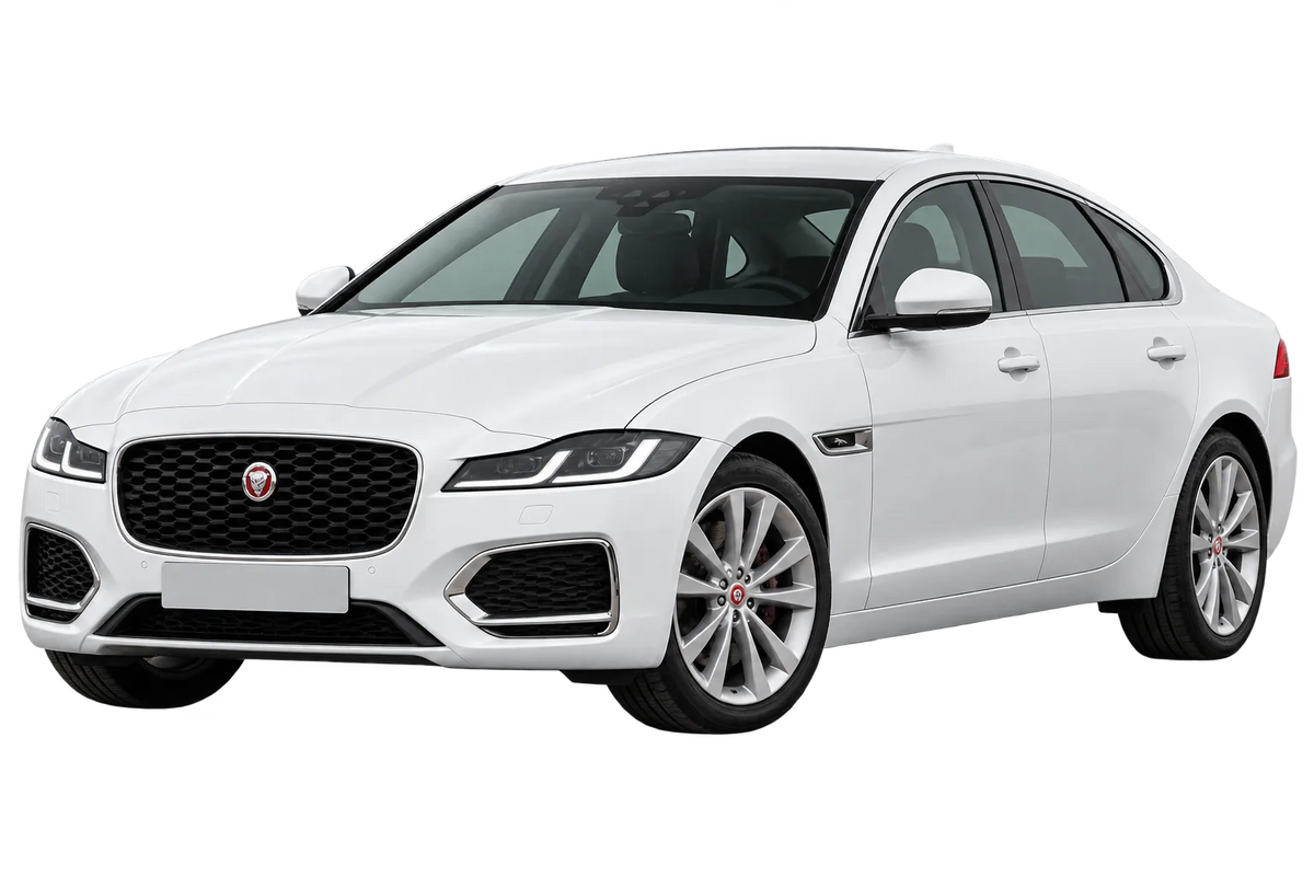 Witte Jaguar XF JB, schuin van voren