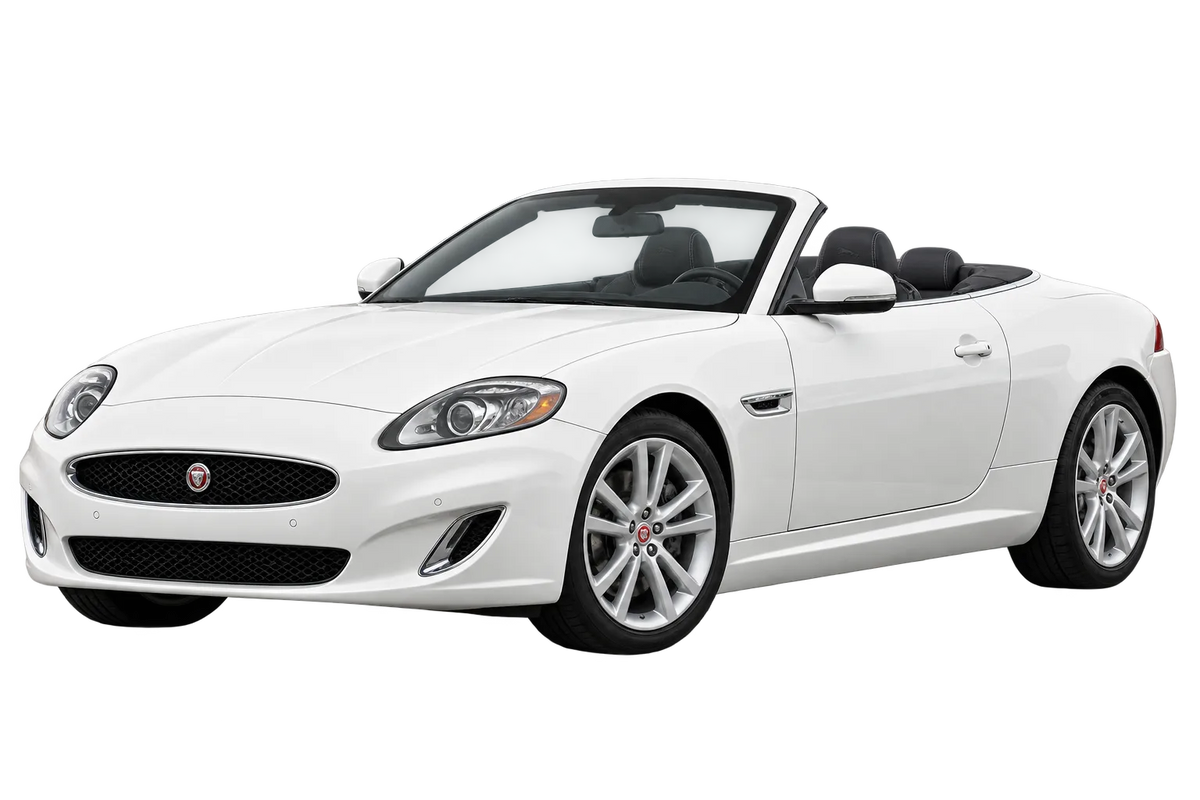 Witte Jaguar XK QQ6, schuin van voren