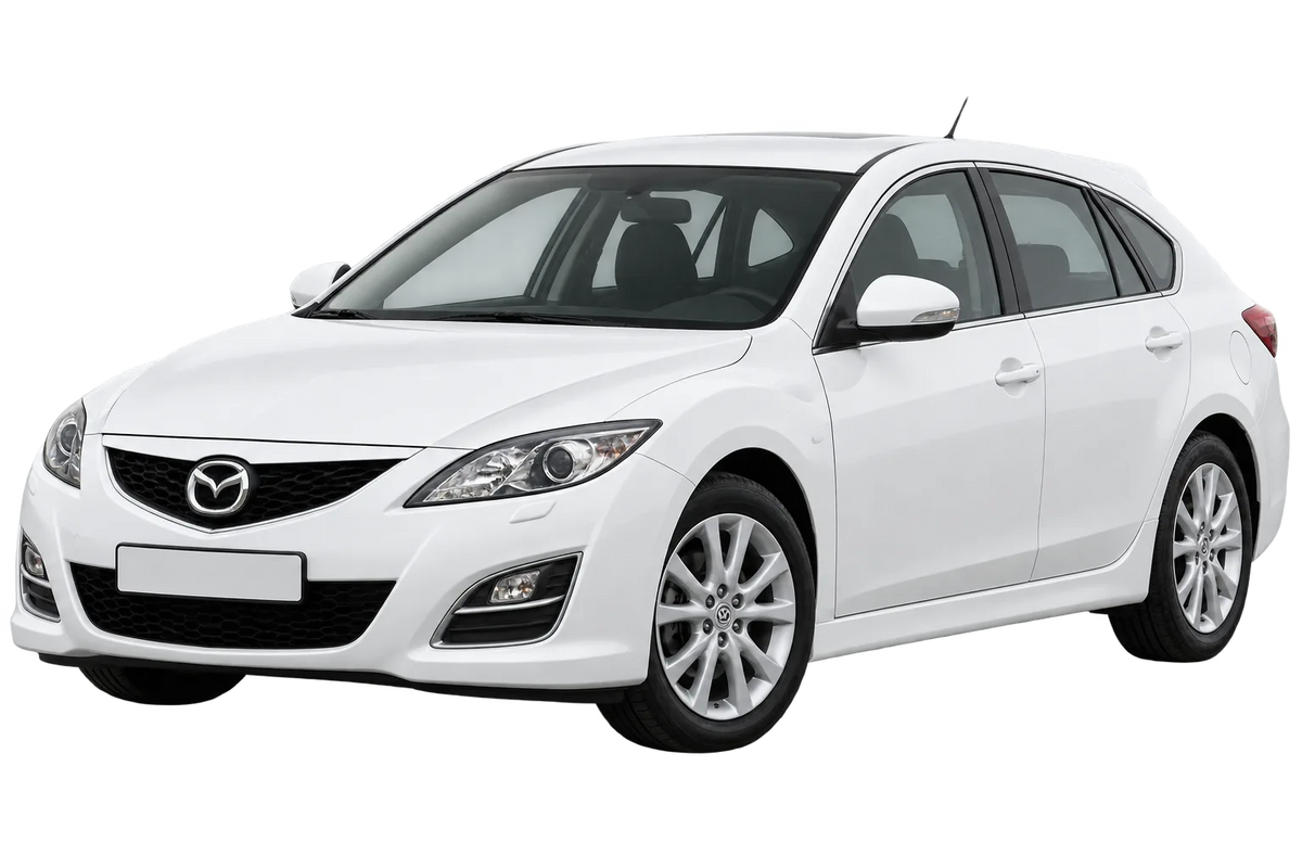 Witte Mazda 6 GH, schuin van voren