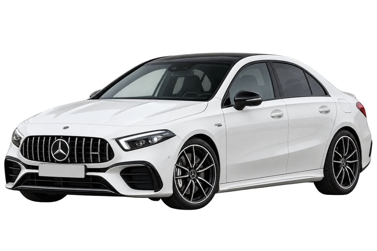 Witte Mercedes A-Klasse AMG F2A V177, schuin van voren
