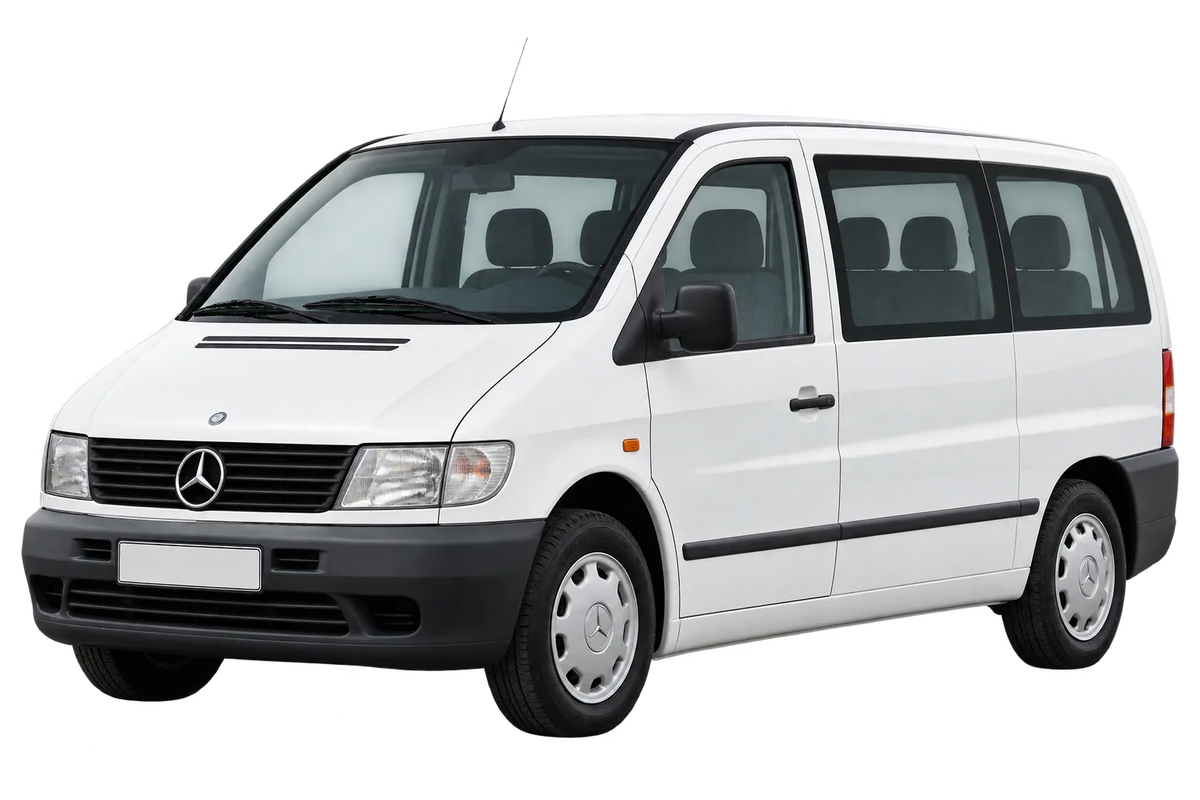 Witte Mercedes Vito 638/1, schuin van voren