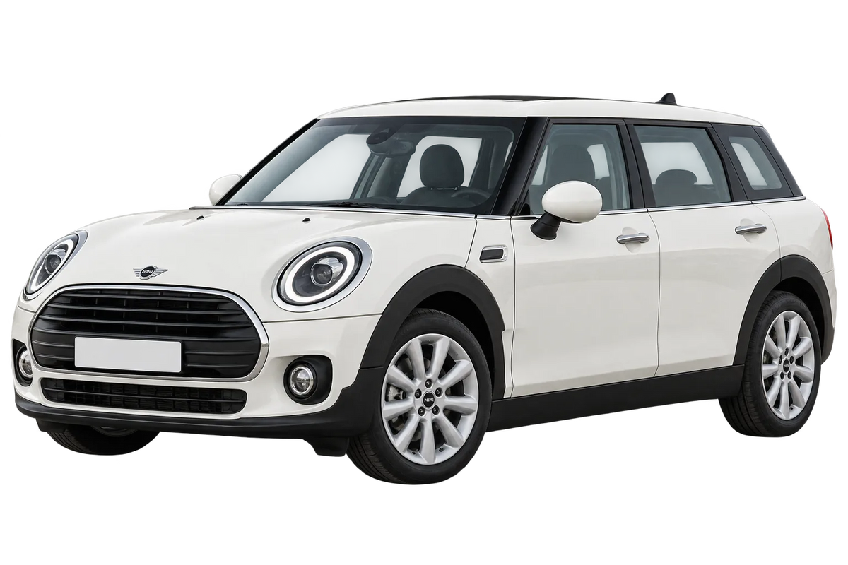 Witte Mini Clubman FMK F54, schuin van voren
