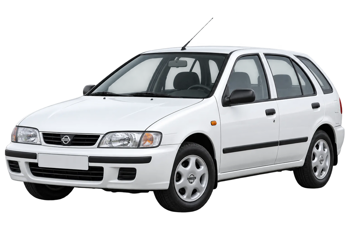 Witte Nissan Almera N15, schuin van voren