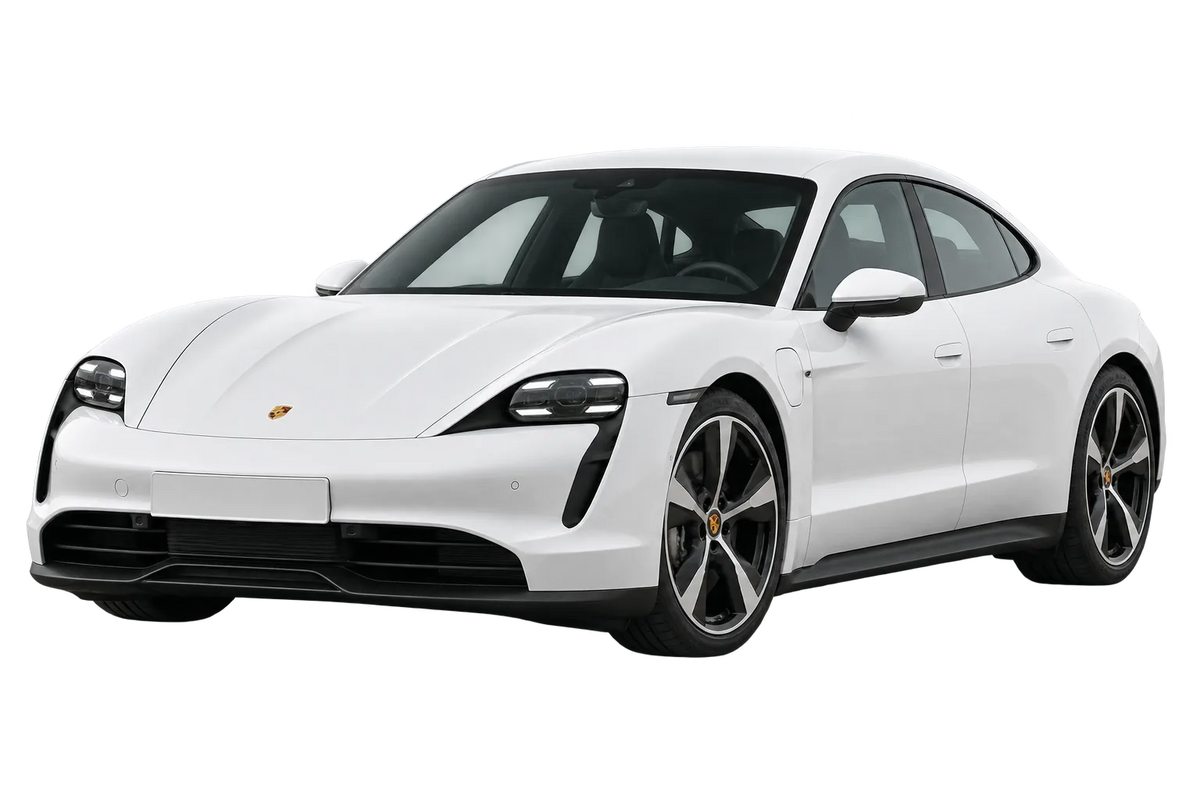 Witte Porsche Taycan Y1A, schuin van voren