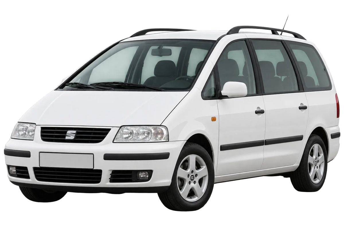 Witte Seat Alhambra 7MS, schuin van voren