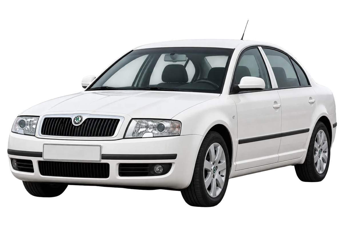 Witte Skoda Superb 3U, schuin van voren