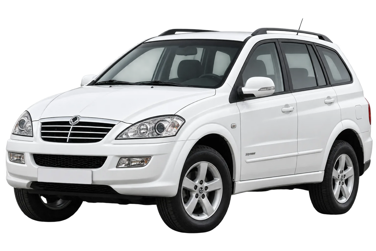 Witte Ssangyong Kyron DJ, schuin van voren