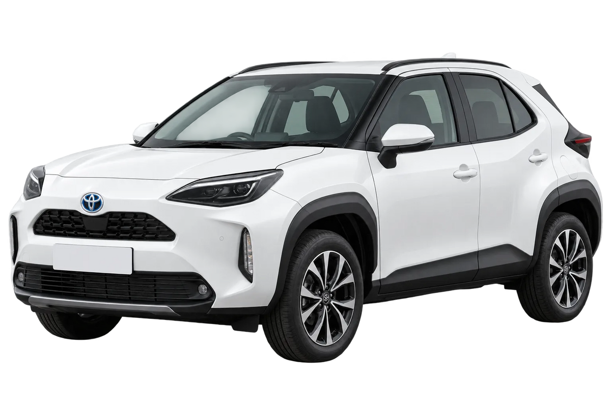 Witte Toyota Yaris XPB1F (M,EUM)-/TGRE Cross, schuin van voren