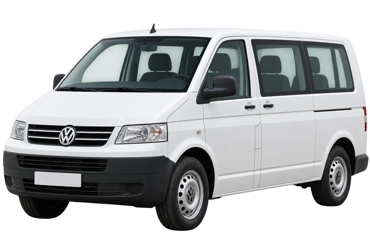 Witte Volkswagen Bus / Transporter T5 7HM, 7HMA T5, schuin van voren